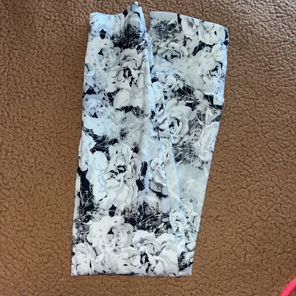 Balance Collection leggings - Picture 2 of 4